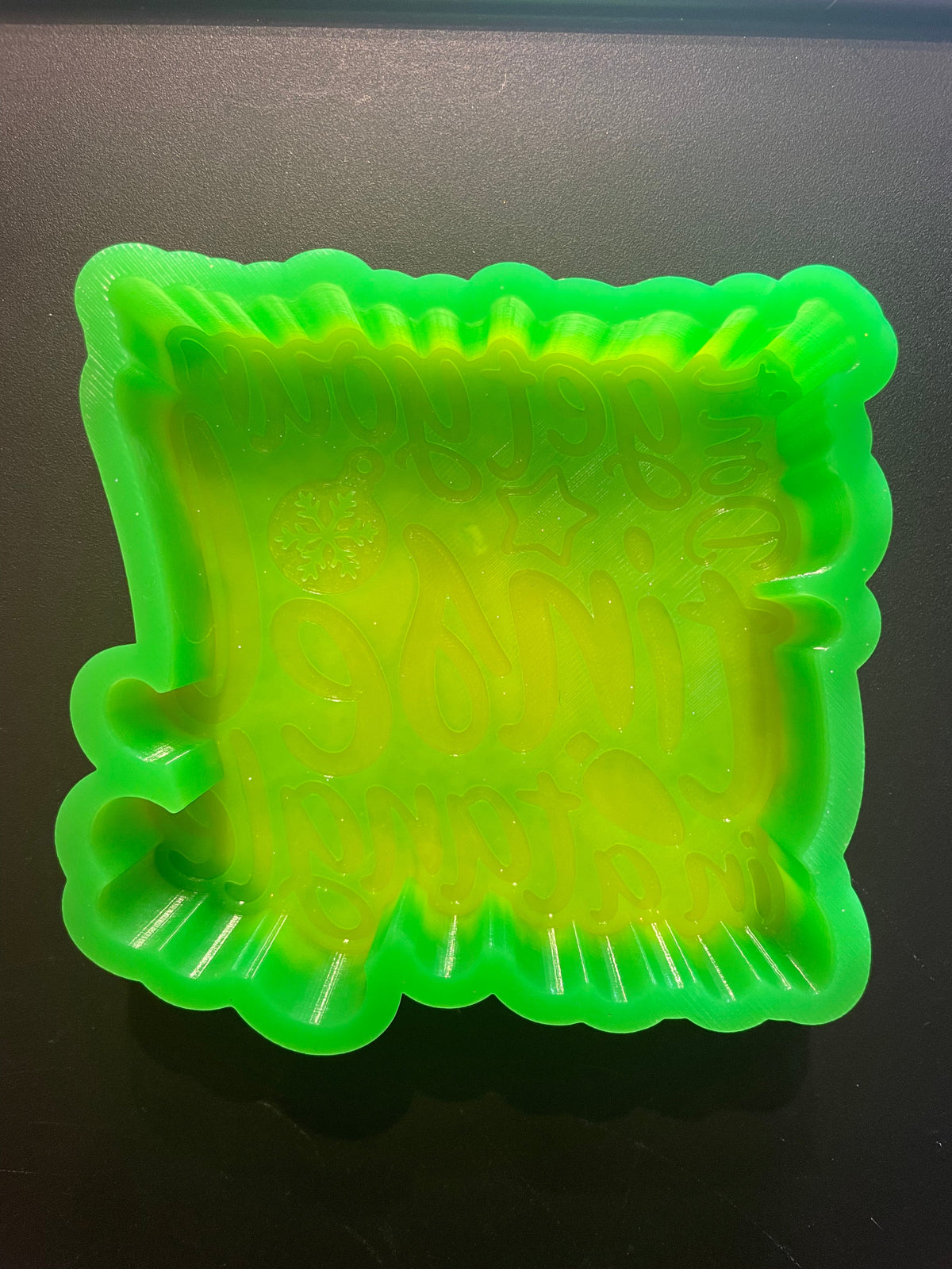 Don’t Get Your Tinsel In A Tangle Mold
