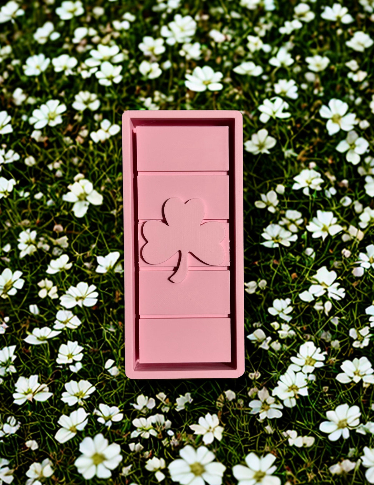 Clover snap bar wax melt mold