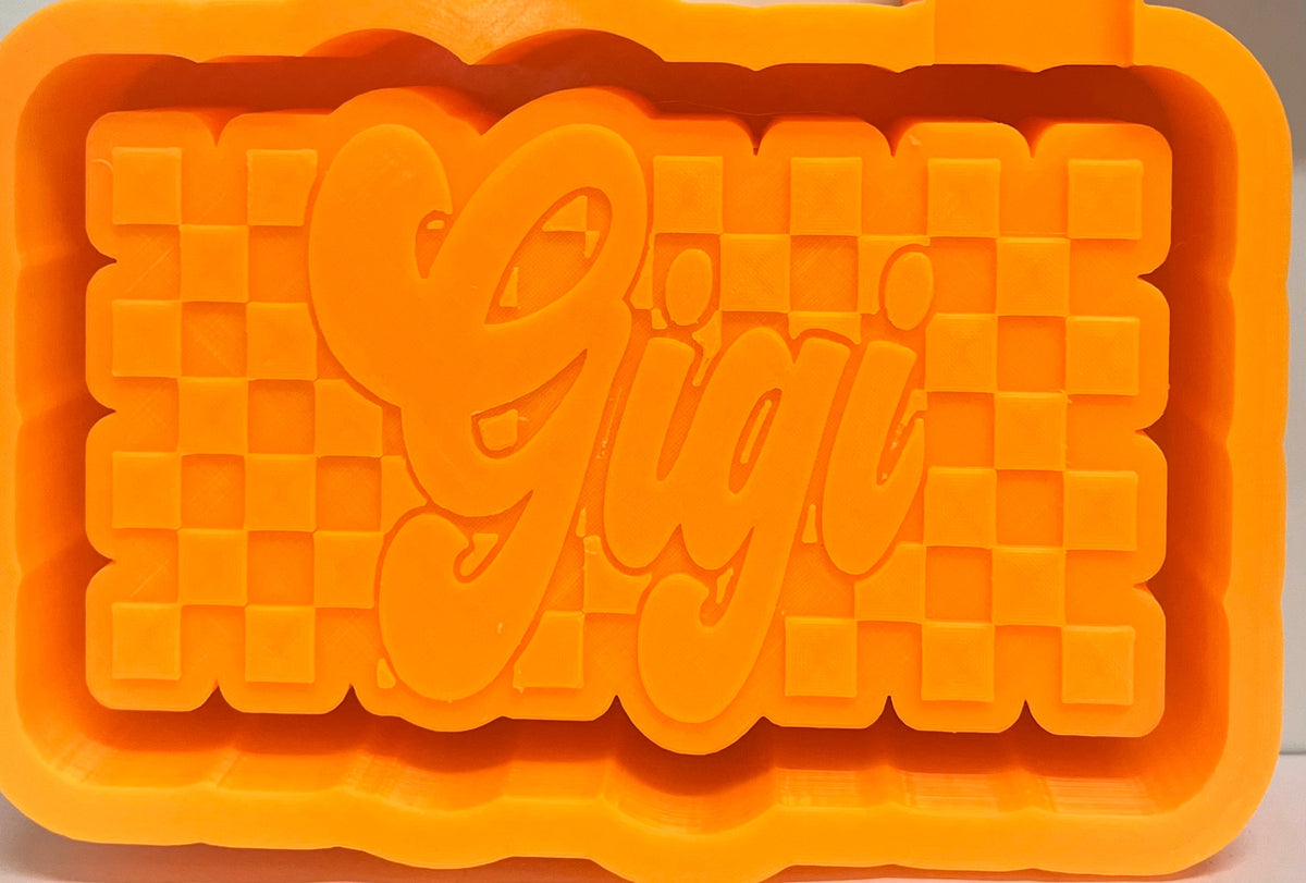 Checkered Gigi Mold