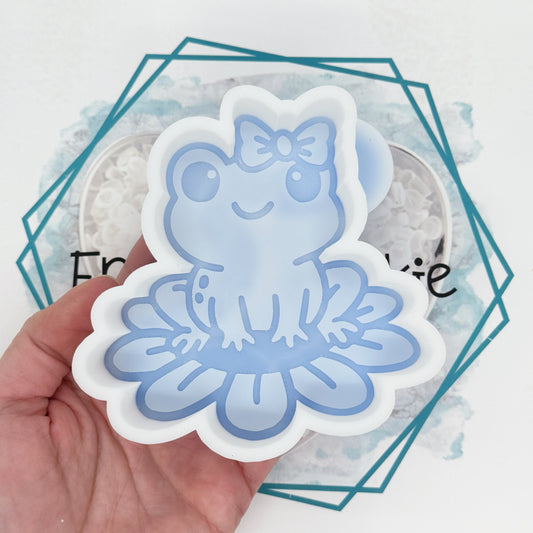 Frog on Lily Pad Freshie Mold