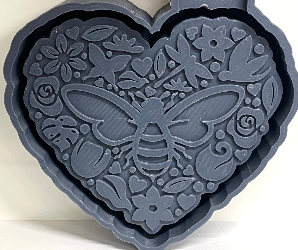 Flowery Heart with Bee Mold