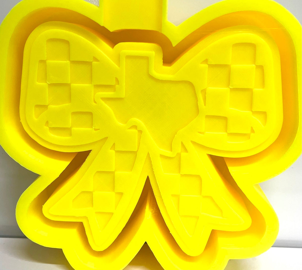 Texas Checkered Bow Mold