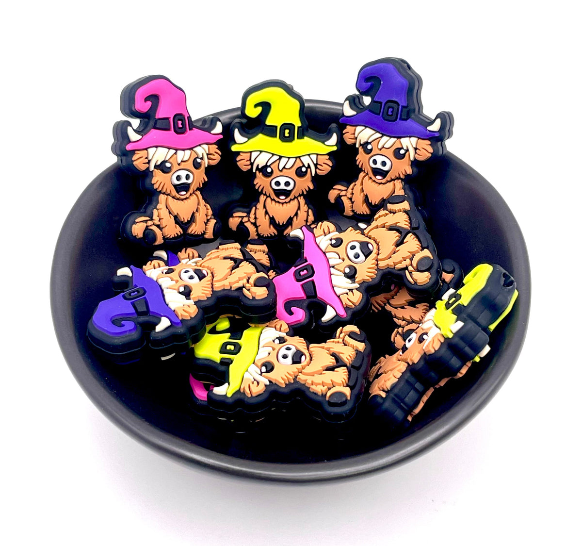 Highland Cow With Witch Hat Focal Bead