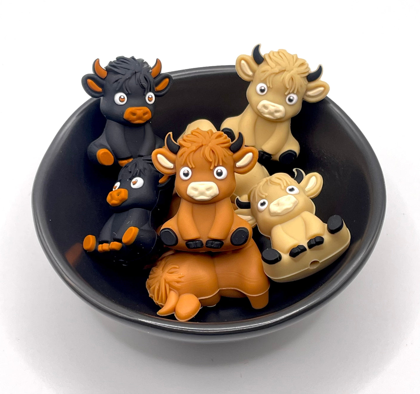 Sitting Highland Cow Focal Bead