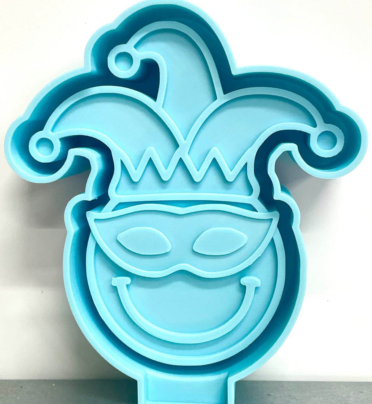 Mardi Gras Mask Smiley Face Mold