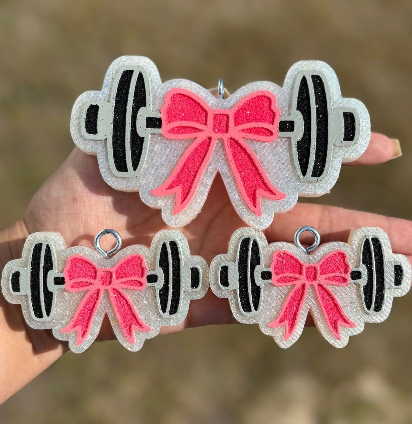 Dumbbell with a bow