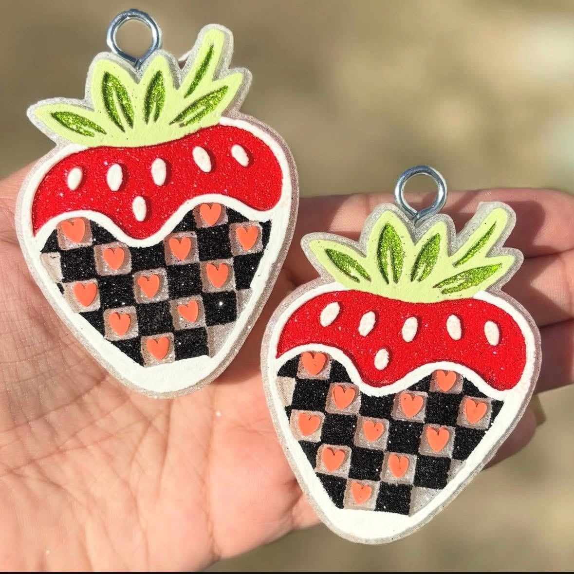 Checkered strawberry vent clips